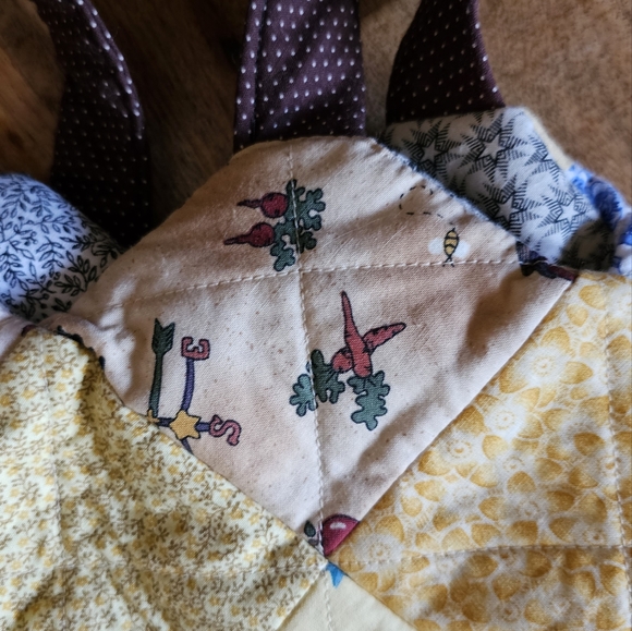 Reversible Handmade Quilted Patch Work Egg Basket Bag with Hens - Picture 7 of 7